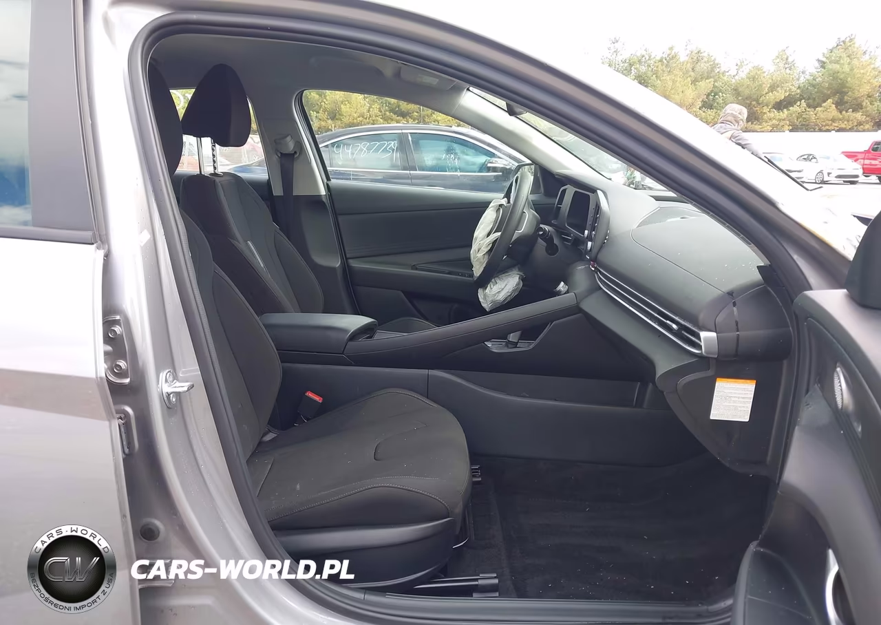 2025 Hyundai Elantra Hybrid Blue VIN:KMHLM4DJ9SU164995 - 5