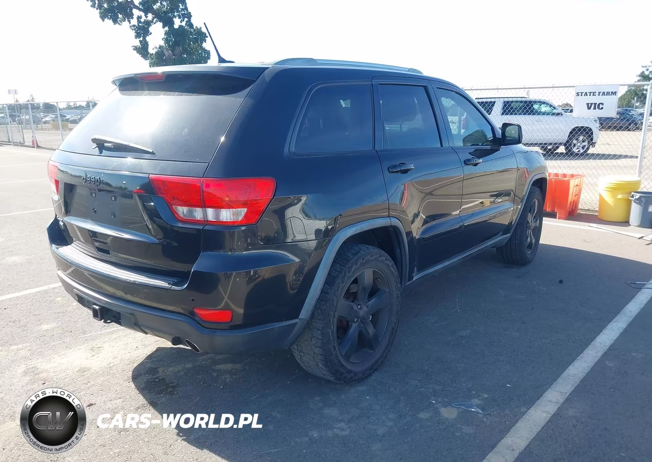 2011 Jeep Grand Cherokee Overland VIN:1J4RR6GT1BC605415 - 4