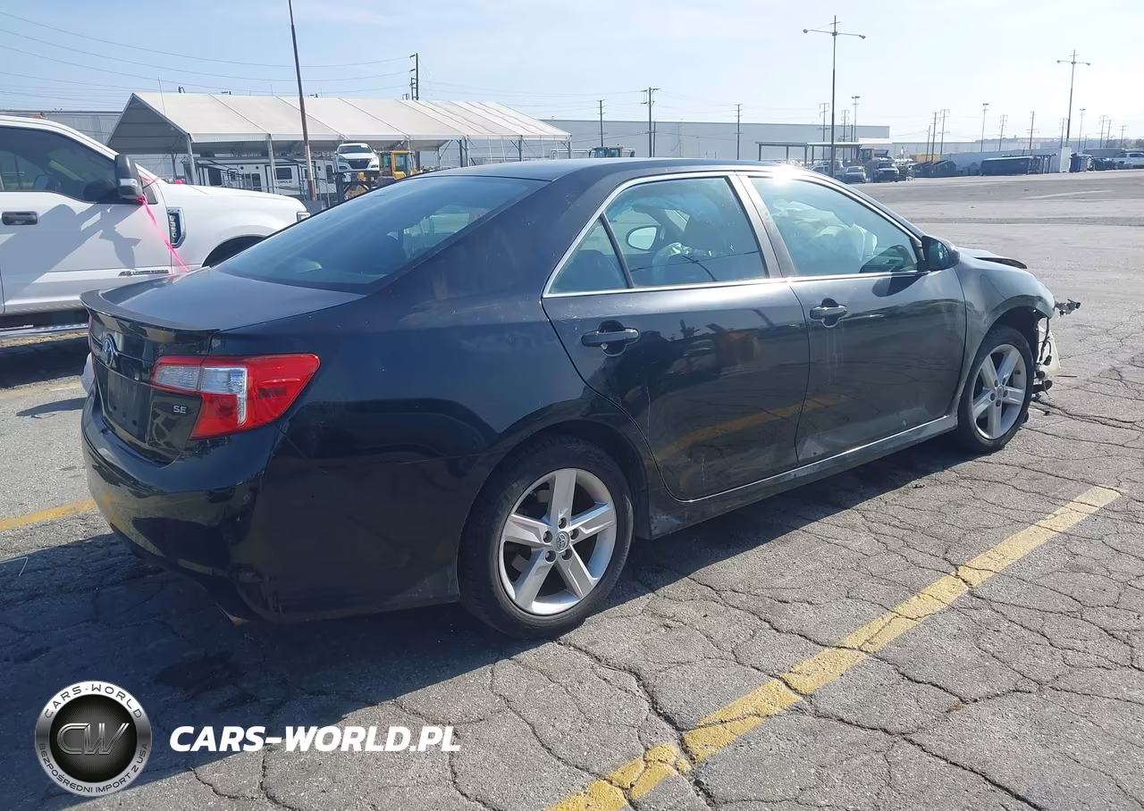 2013 Toyota Camry Se VIN:4T1BF1FK8DU218297 - 4