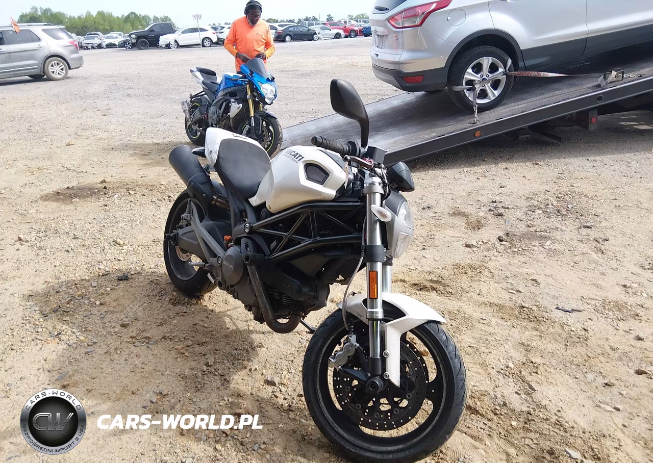 2009 Ducati Monster 696