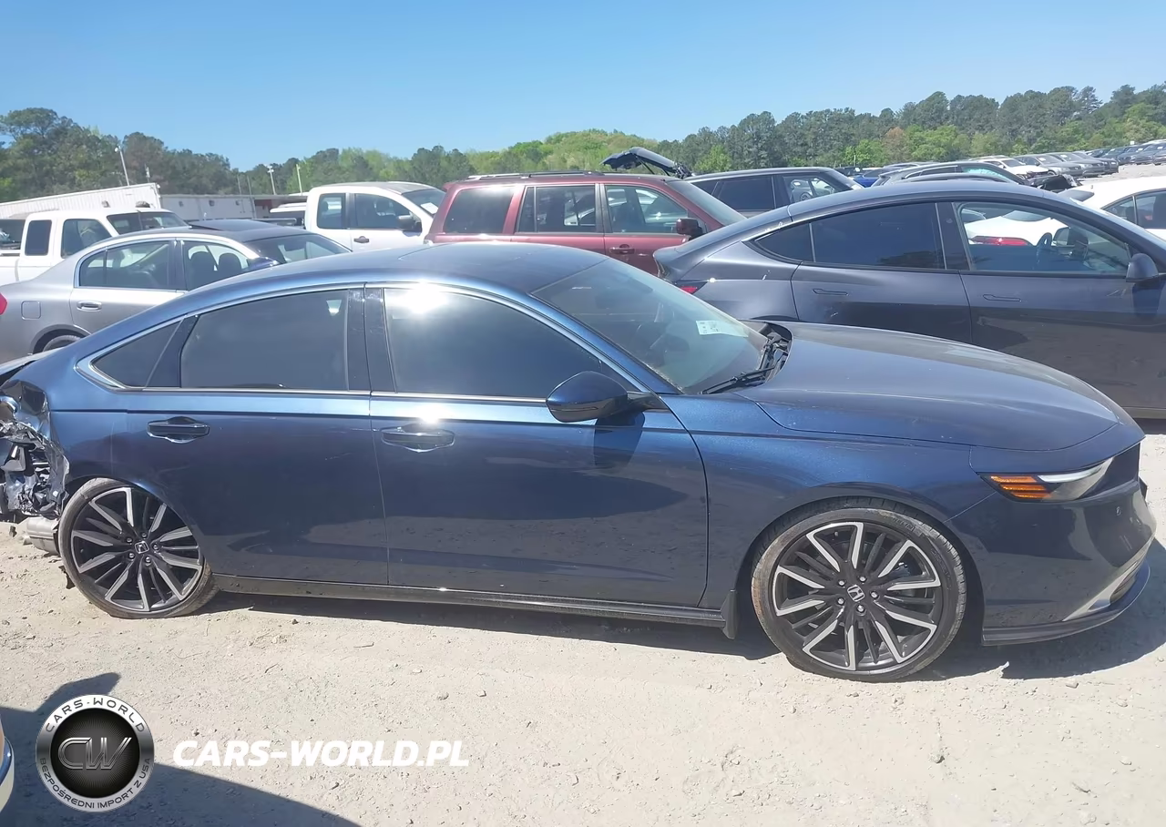2025 Honda Accord Hybrid Touring VIN:1HGCY2F85SA047330 - 13