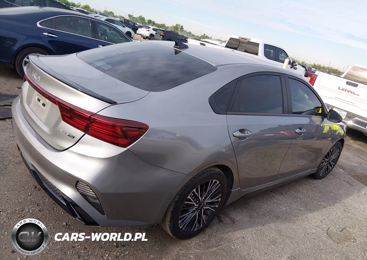 2024 Kia Forte Gt-Line VIN:3KPF54AD3RE716447 - 13