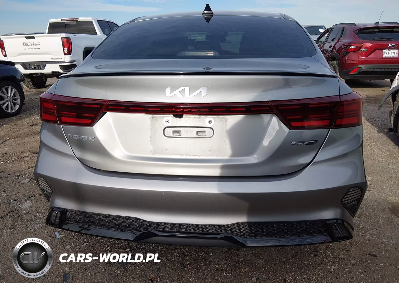 2024 Kia Forte Gt-Line VIN:3KPF54AD3RE716447 - 16