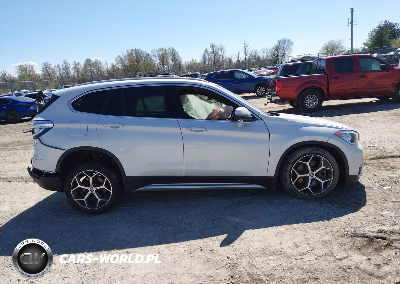 2019 BMW X1 Sdrive28I VIN:WBXHU7C57K5L10999 - 14