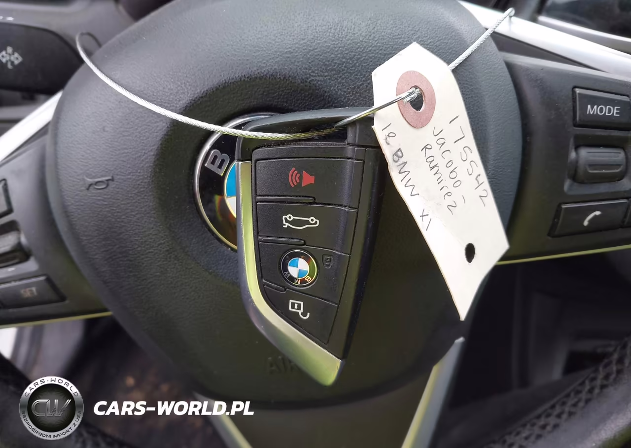 2018 BMW X1 xDrive28I VIN:WBXHT3C31J5F90169 - 11