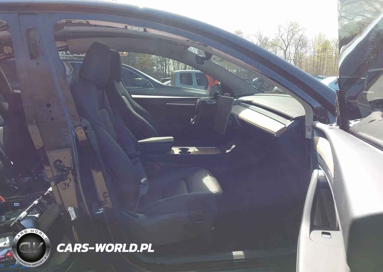 2024 Tesla Model Y Long Range Dual Motor All-Wheel Drive VIN:7SAYGDEE0RA218884 - 5