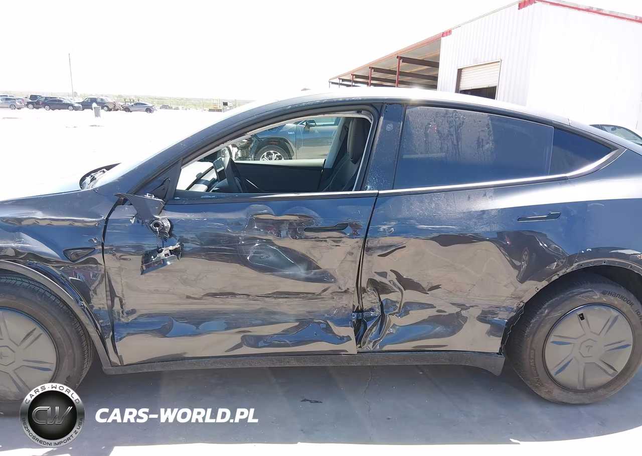 2026 Tesla Model Y Premium Rear-Wheel Drive-Standard Rear-Wheel Drive VIN:7SAYGDED3TA603158 - 6