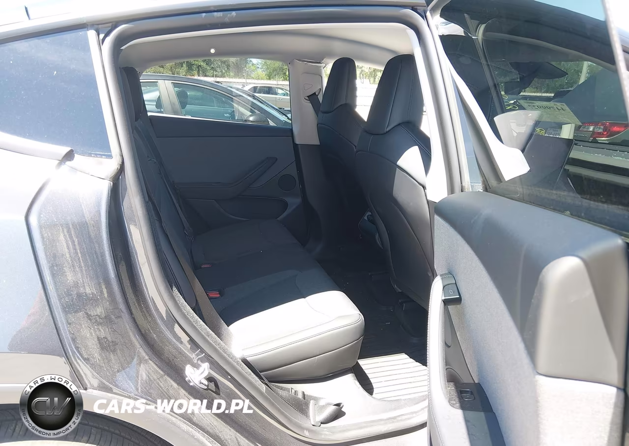 2026 Tesla Model Y Premium Rear-Wheel Drive-Standard Rear-Wheel Drive VIN:7SAYGDED3TA603158 - 8