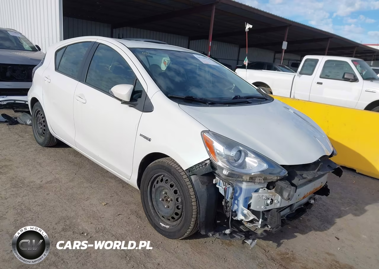 2015 Toyota Prius C Two