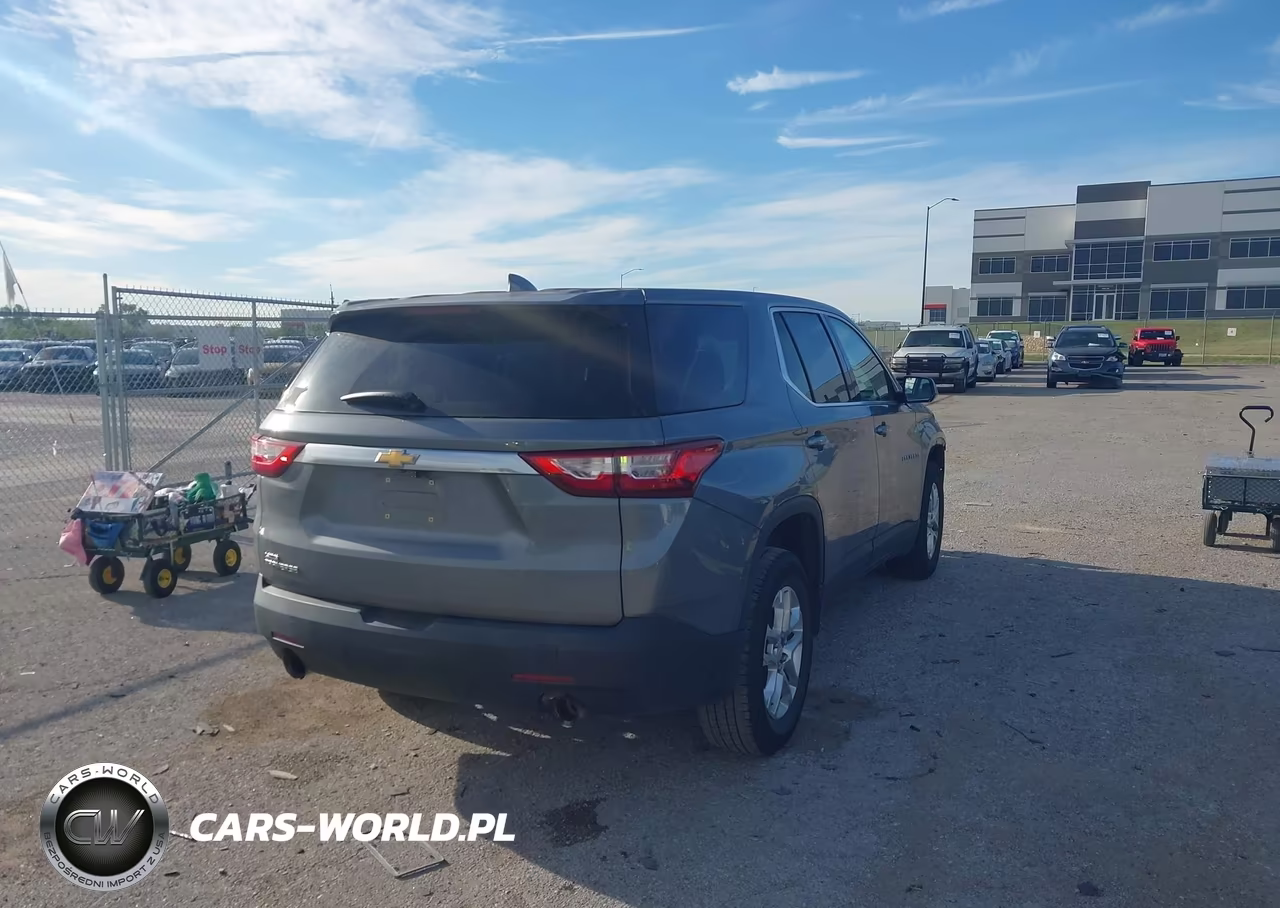 2019 Chevrolet Traverse Ls VIN:1GNERFKW8KJ283090 - 4