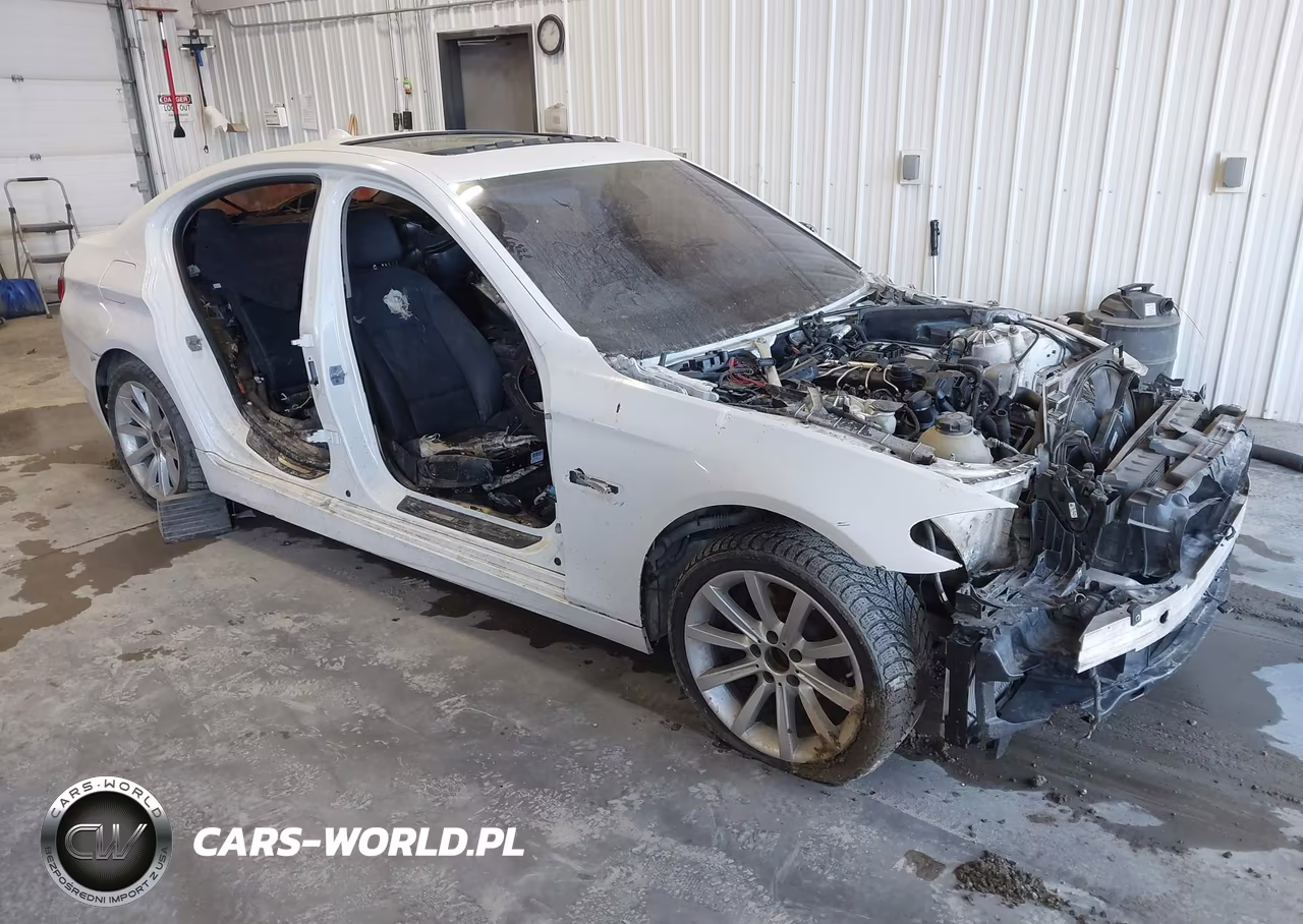 2013 BMW 528I xDrive – zdjęcie 1 z 17