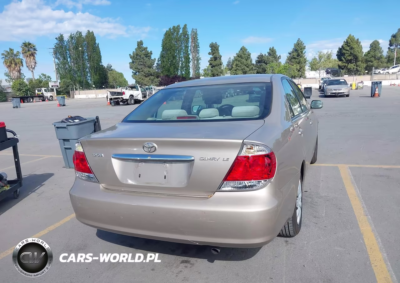 2005 Toyota Camry Le VIN:4T1BE30K05U503312 - 16