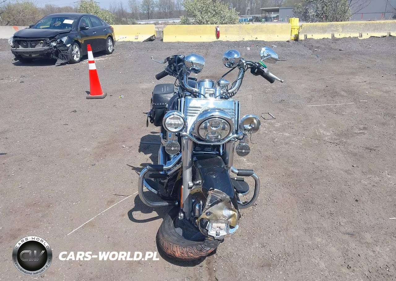 2013 Harley-Davidson Flstc Heritage Softail Classic VIN:1HD1BWV17DB047778 - 5