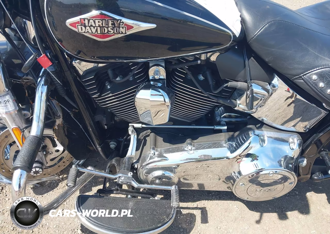 2013 Harley-Davidson Flstc Heritage Softail Classic VIN:1HD1BWV17DB047778 - 9