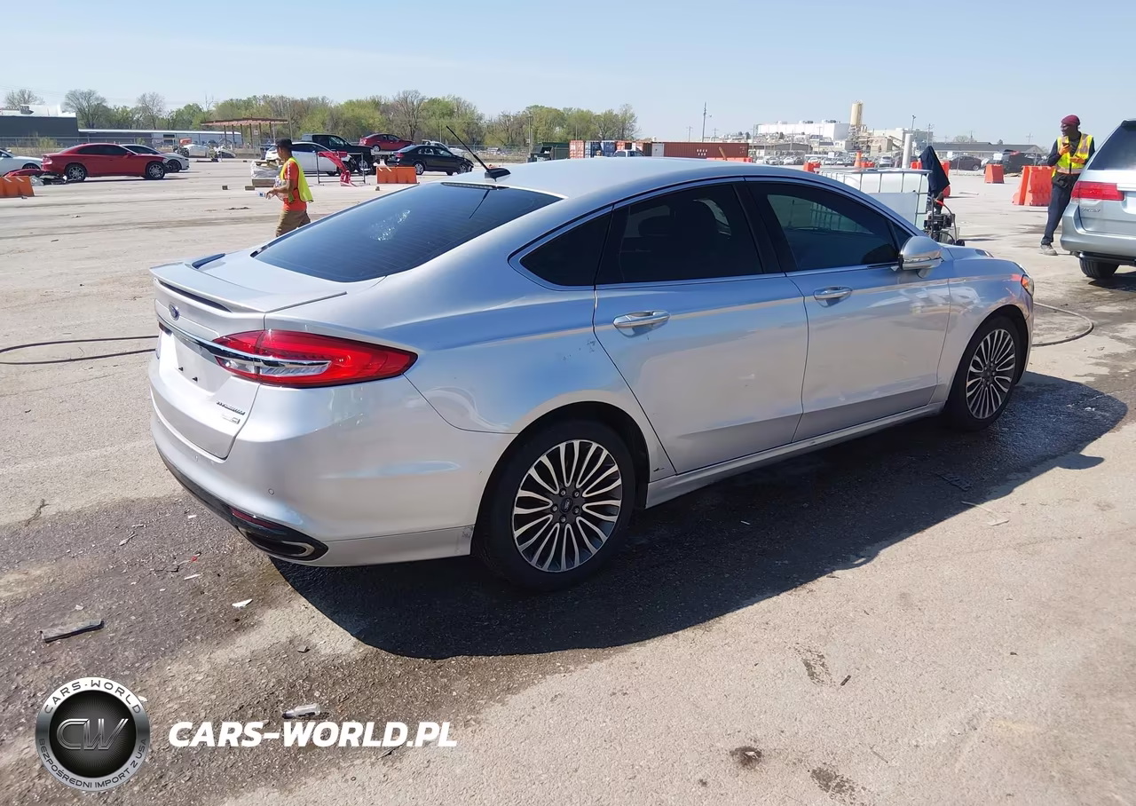 2018 Ford Fusion Titanium VIN:3FA6P0D98JR193973 - 4