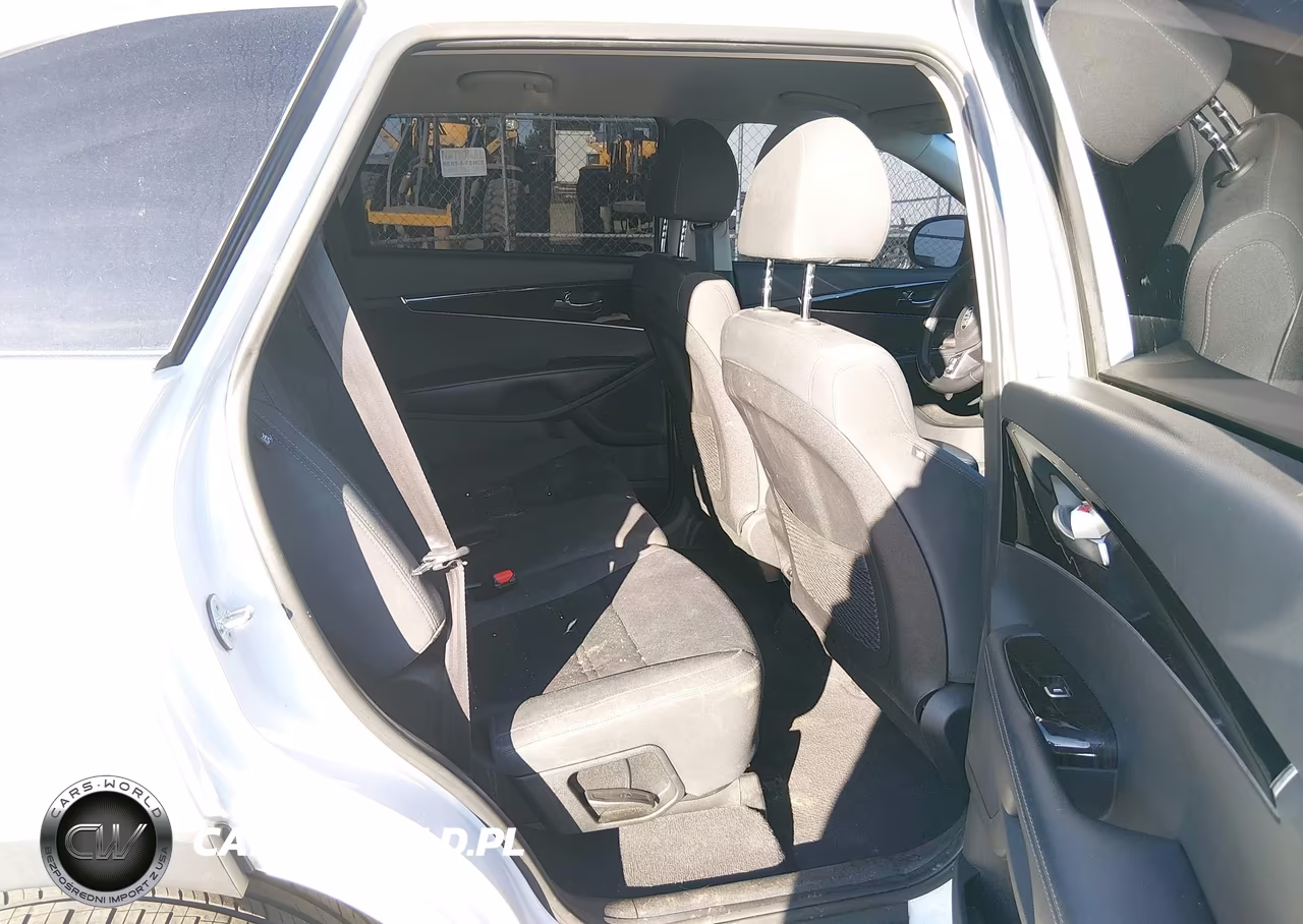 2019 Kia Sorento 2.4L Lx VIN:5XYPGDA30KG568935 - 8