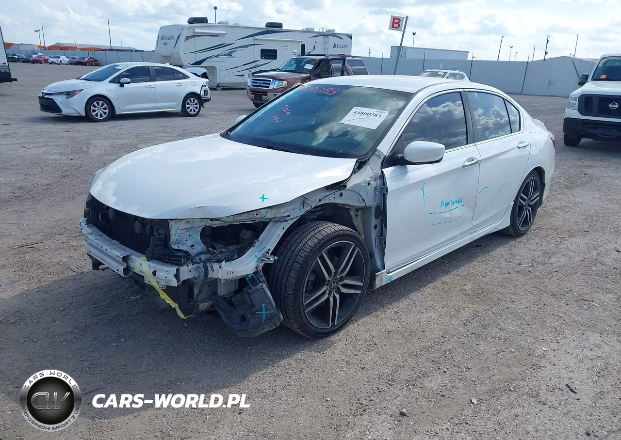 2017 Honda Accord Sport VIN:1HGCR2F51HA005751 - 14