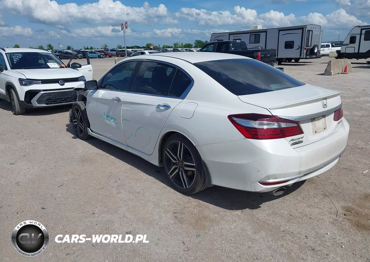 2017 Honda Accord Sport VIN:1HGCR2F51HA005751 - 3