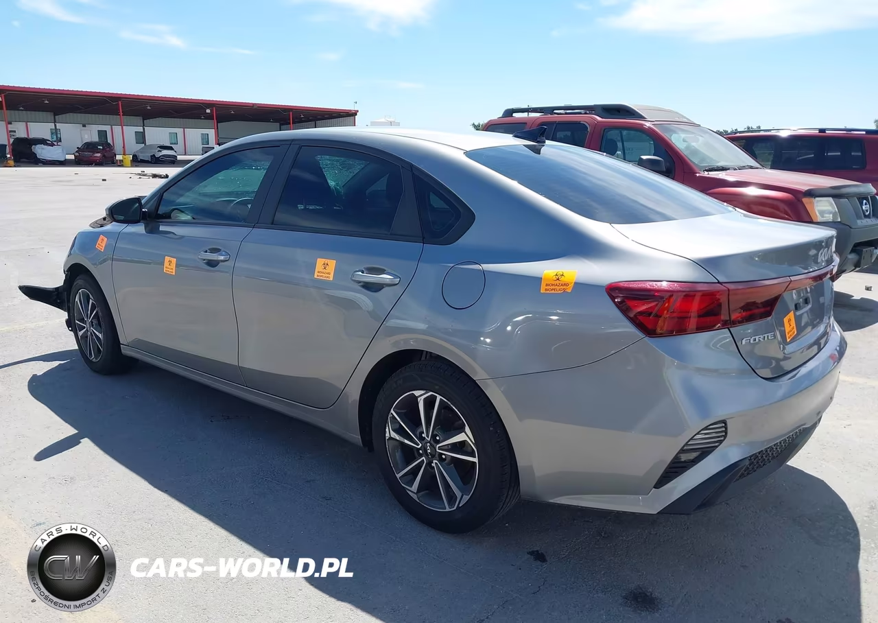 2024 Kia Forte Lxs VIN:3KPF24AD7RE770049 - 3