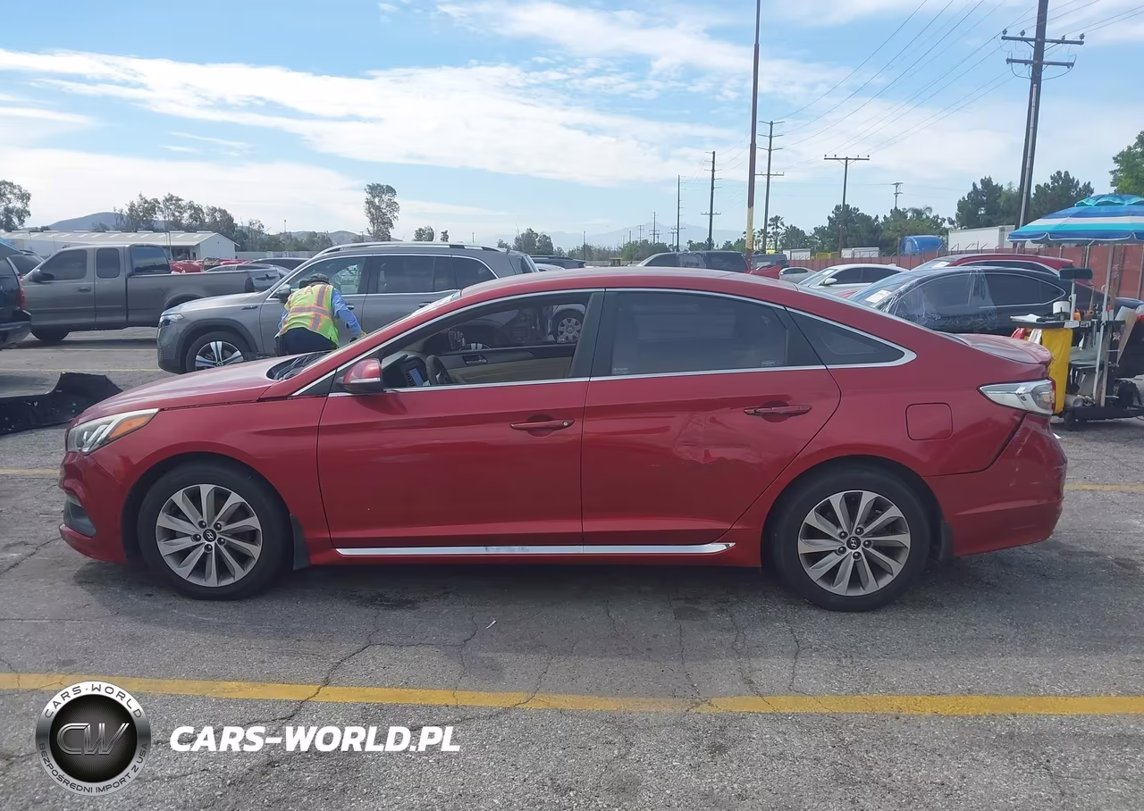 2016 Hyundai Sonata Sport VIN:5NPE34AF6GH342704 - 15
