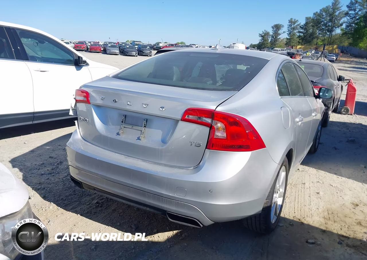 2016 Volvo S60 T5 Drive-E Premier VIN:YV126MFK8G2391351 - 4