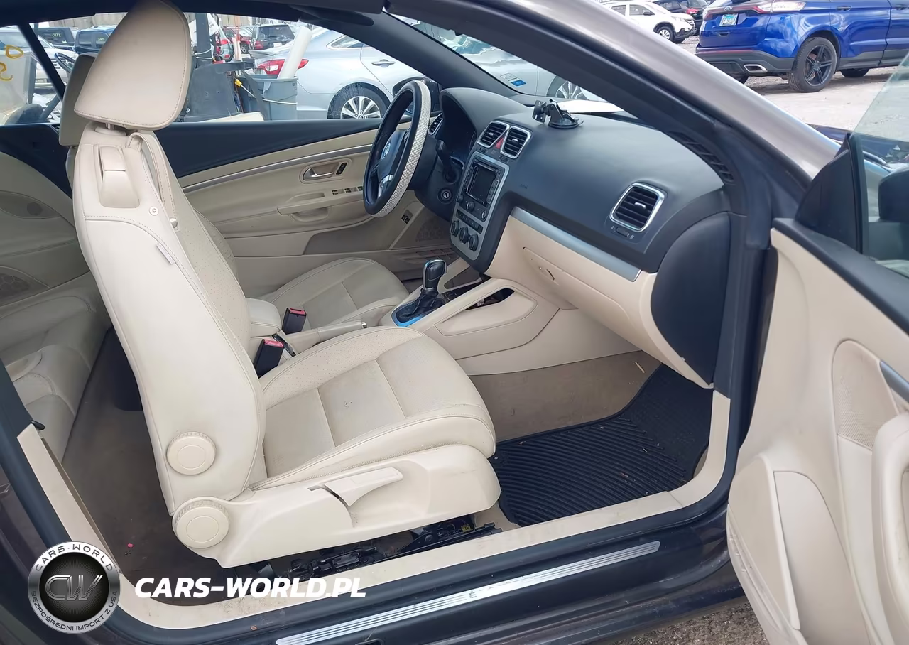 2016 Volkswagen Eos Komfort VIN:WVWBW8AH1GV000144 - 5