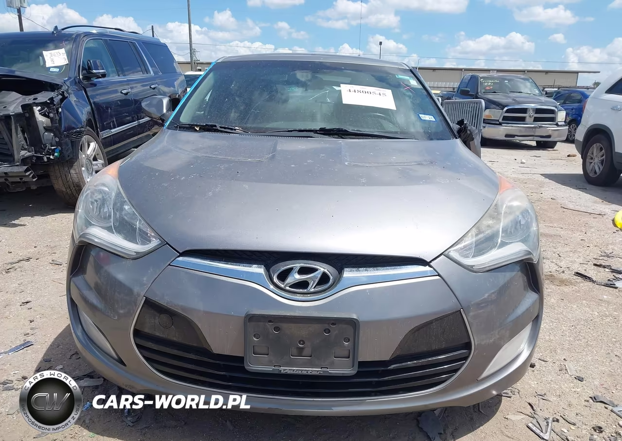 2015 Hyundai Veloster VIN:KMHTC6AD9FU240301 - 12