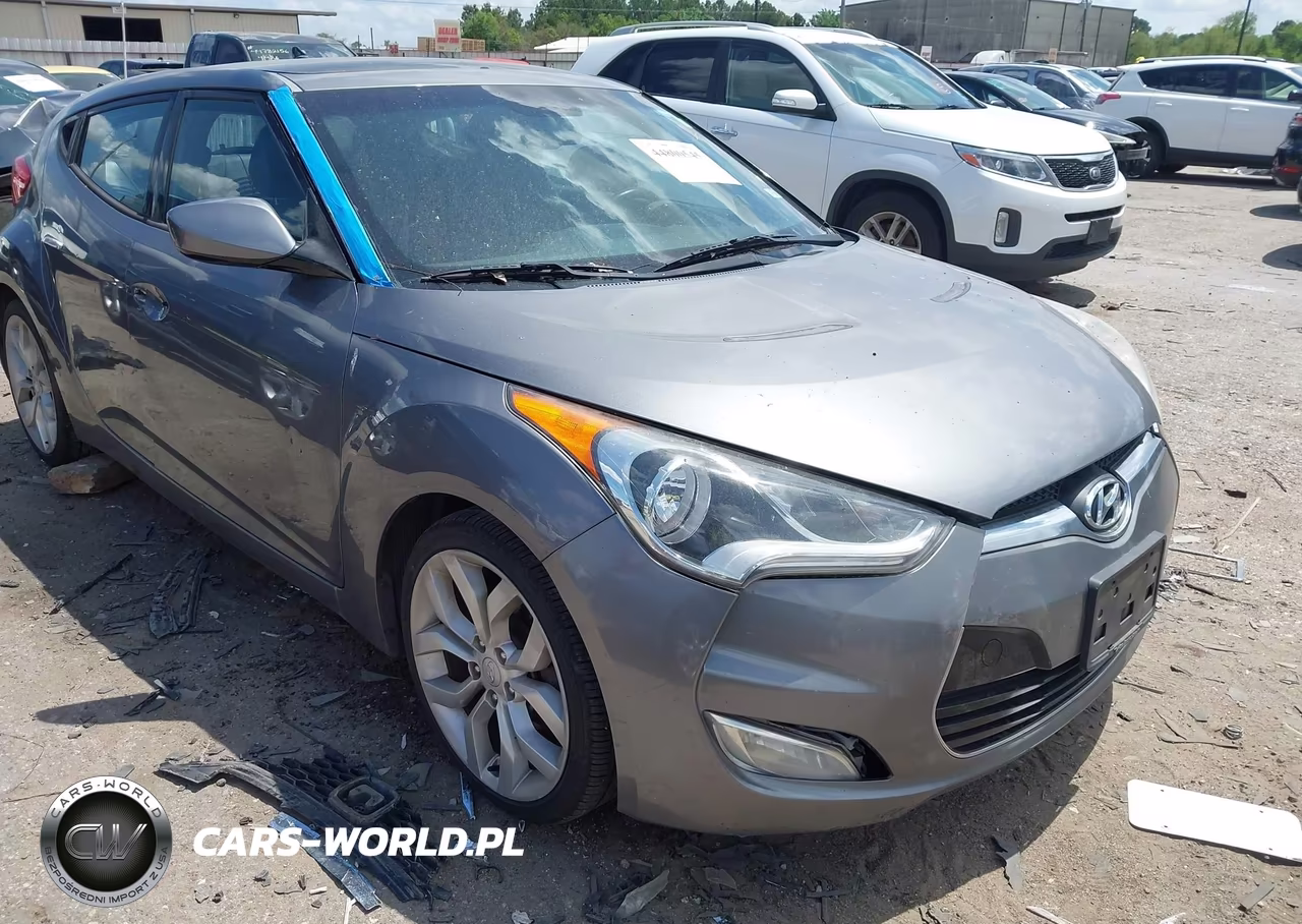 2015 Hyundai Veloster VIN:KMHTC6AD9FU240301 - 6