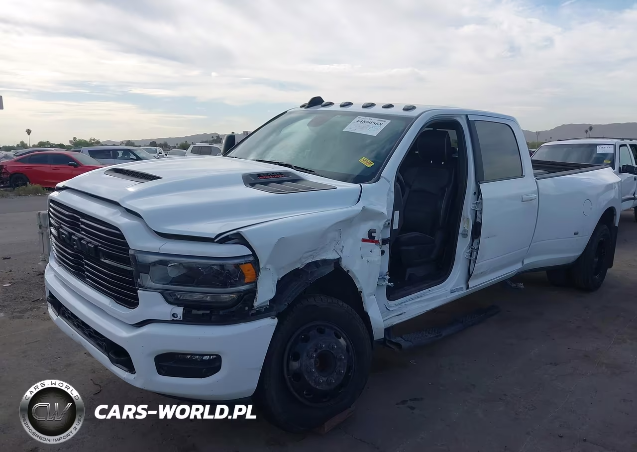 2024 Ram 3500 Laramie 4X4 8' Box VIN:3C63RRJL9RG281344 - 11