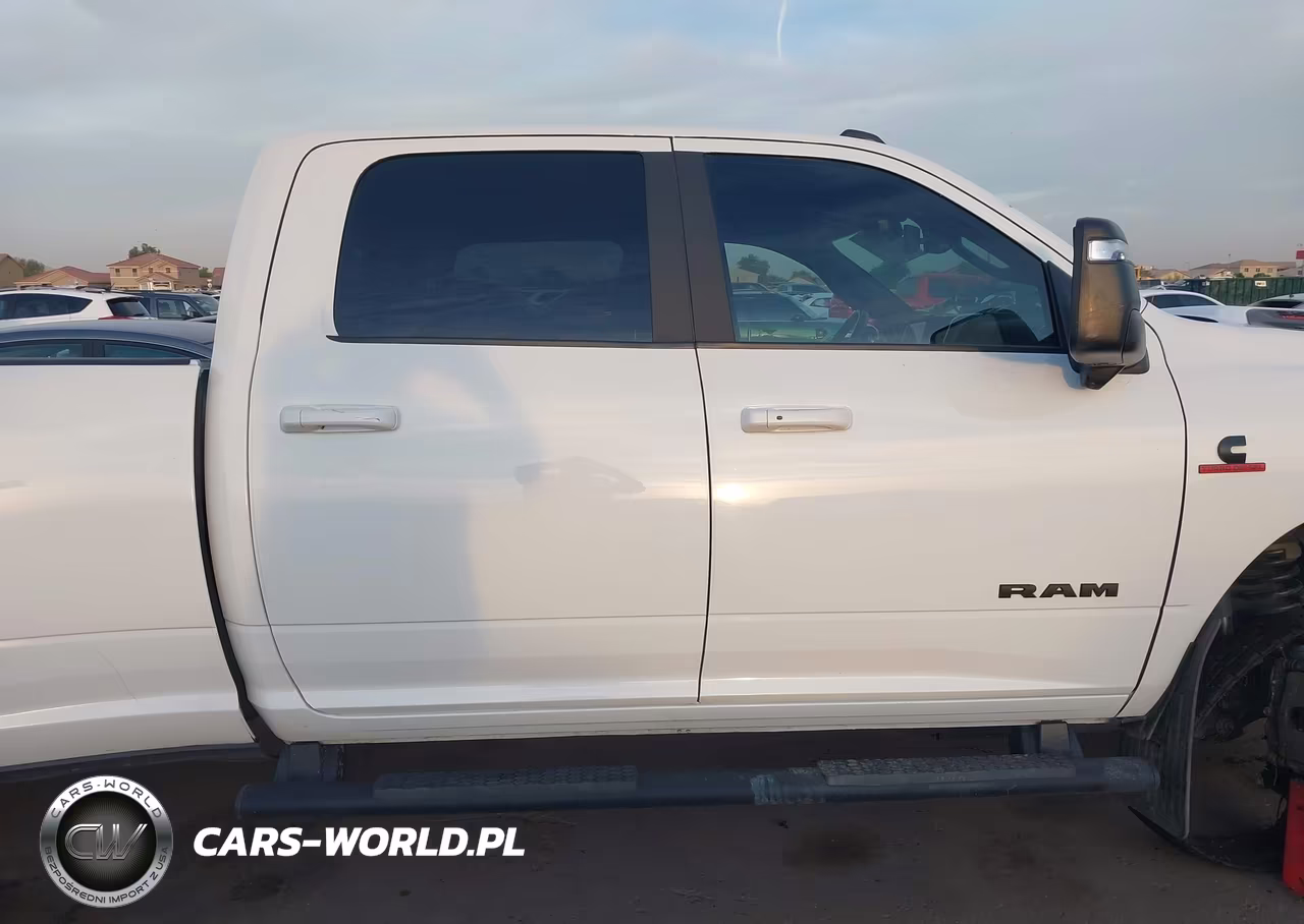 2024 Ram 3500 Laramie 4X4 8' Box VIN:3C63RRJL9RG281344 - 14