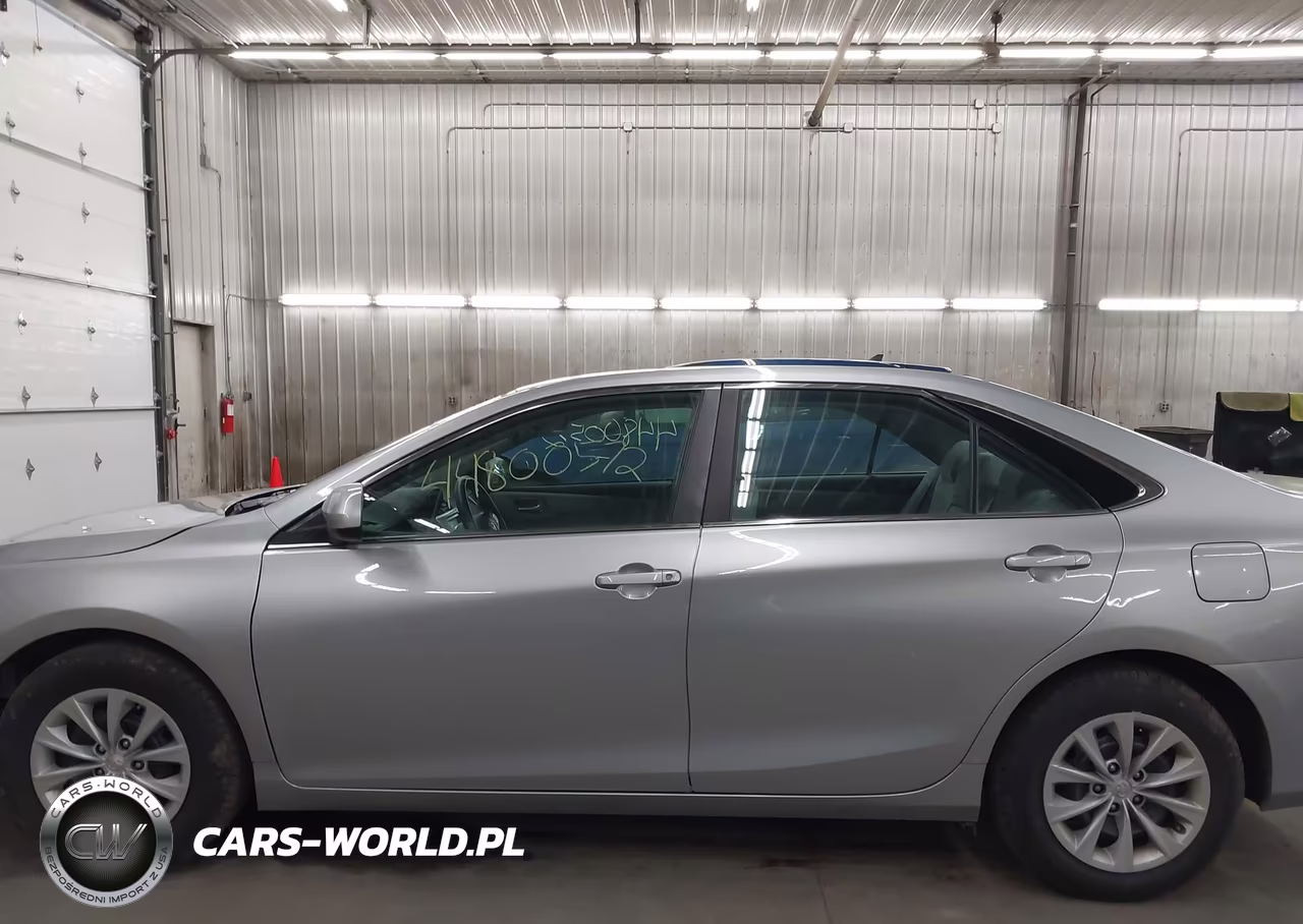 2015 Toyota Camry Le VIN:4T4BF1FKXFR501597 - 15