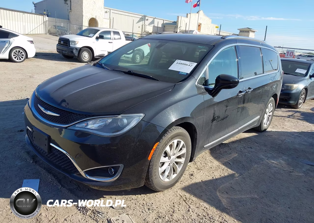2018 Chrysler Pacifica Touring L VIN:2C4RC1BG1JR278119 - 2
