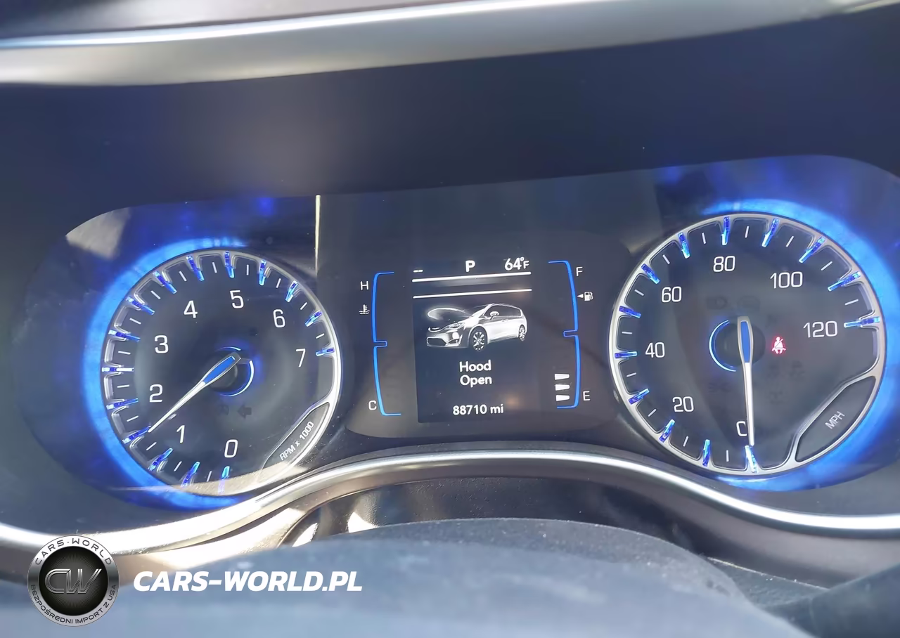 2018 Chrysler Pacifica Touring L VIN:2C4RC1BG1JR278119 - 7