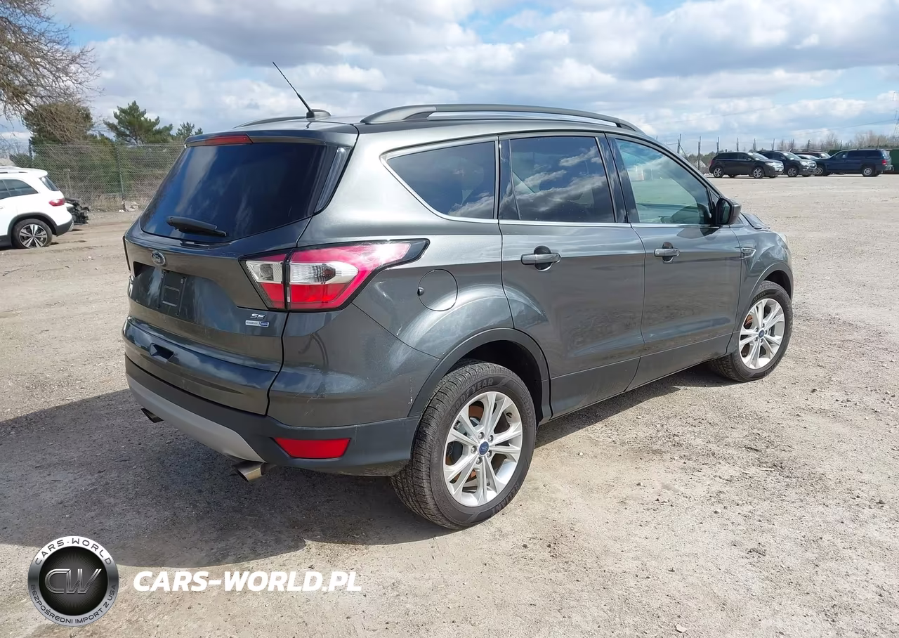 2017 Ford Escape Se VIN:1FMCU9GD5HUC17767 - 4