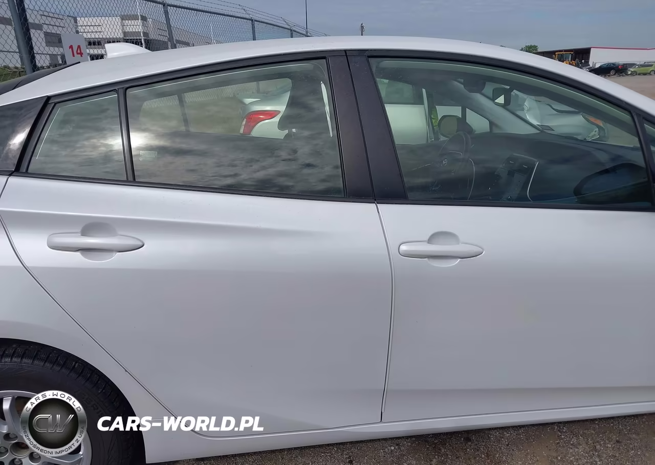 2021 Toyota Prius Xle Awd-E VIN:JTDL9MFUXM3028056 - 14