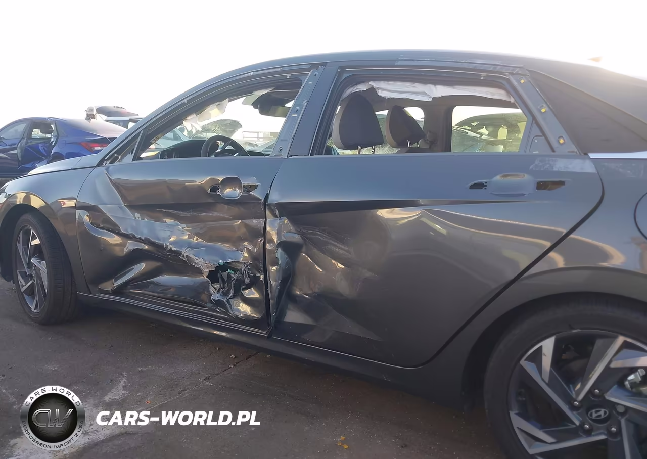 2025 Hyundai Elantra Limited VIN:KMHLP4DG3SU957723 - 15