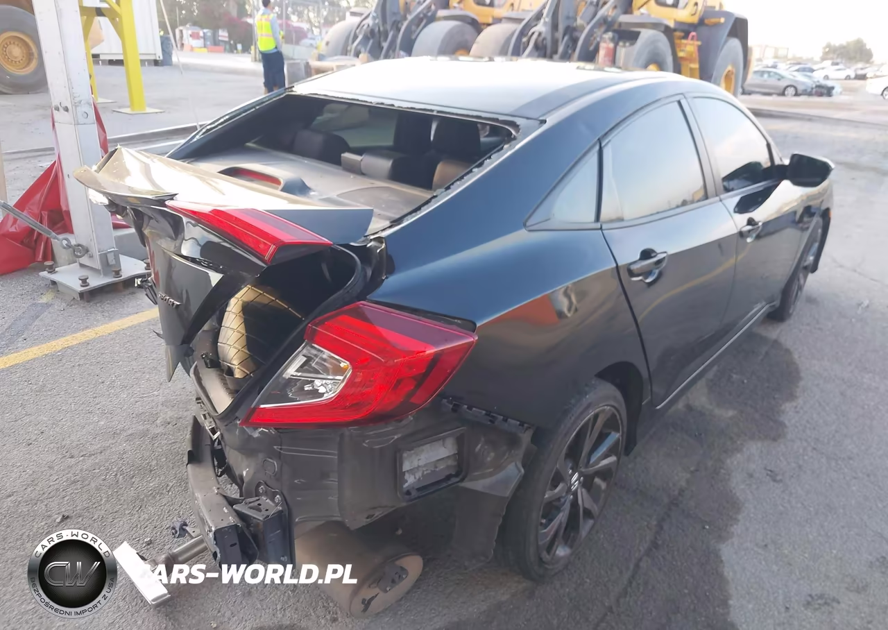 2019 Honda Civic Sport VIN:2HGFC2F82KH598330 - 4