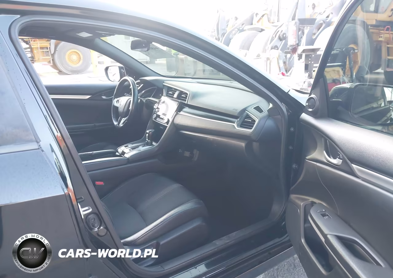 2019 Honda Civic Sport VIN:2HGFC2F82KH598330 - 5