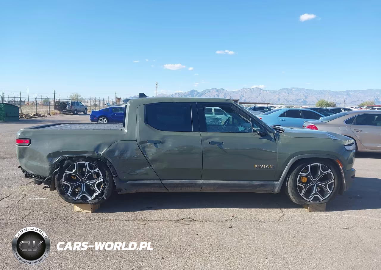 2022 Rivian R1T Launch Edition VIN:7FCTGAAL9NN009789 - 14