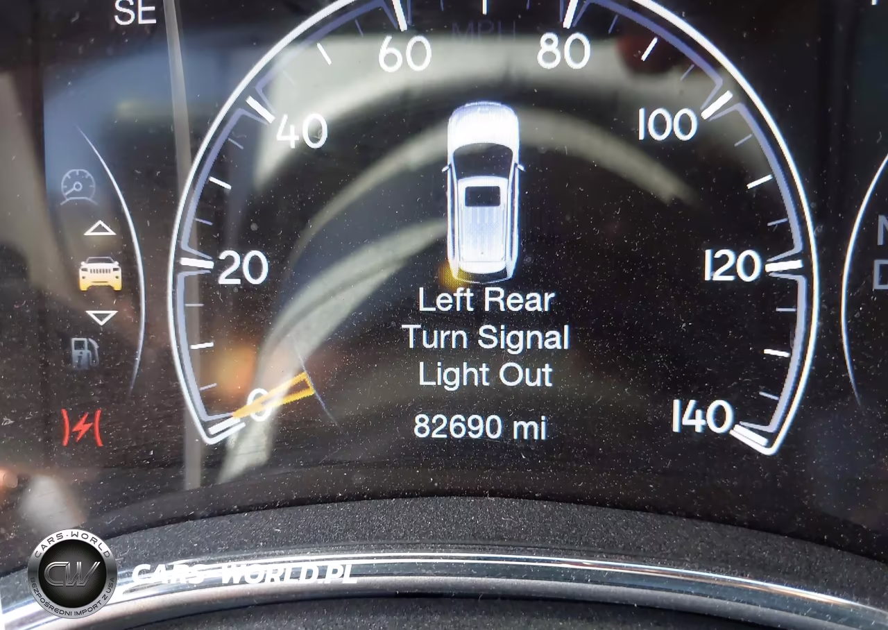 2019 Jeep Grand Cherokee Altitude 4X2 VIN:1C4RJEAGXKC858199 - 15