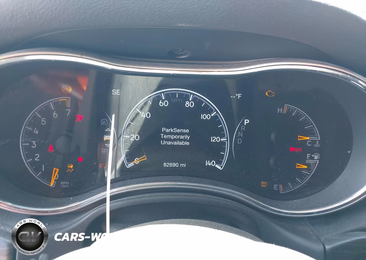 2019 Jeep Grand Cherokee Altitude 4X2 VIN:1C4RJEAGXKC858199 - 7