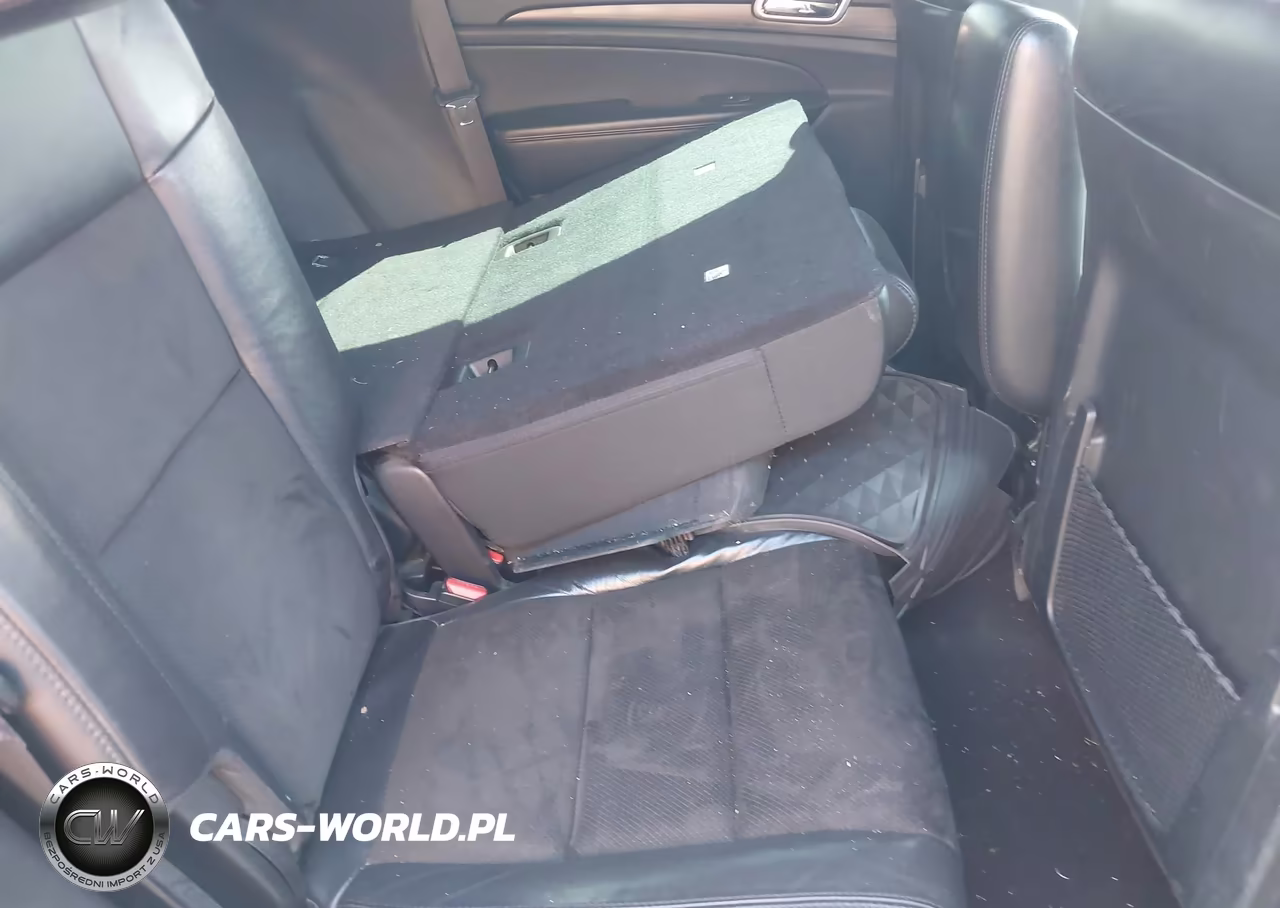 2019 Jeep Grand Cherokee Altitude 4X2 VIN:1C4RJEAGXKC858199 - 8