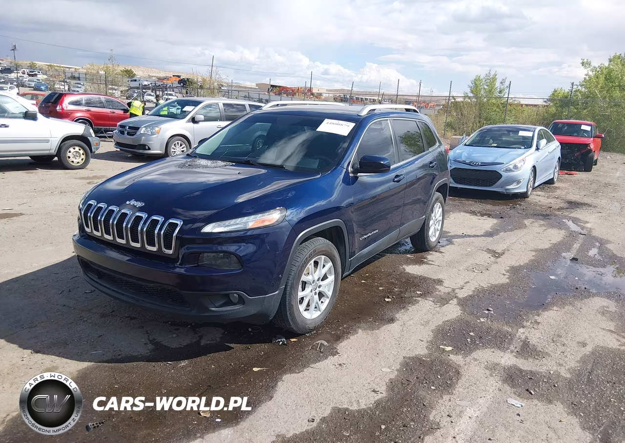2015 Jeep Cherokee Latitude VIN:1C4PJMCS9FW545877 - 2