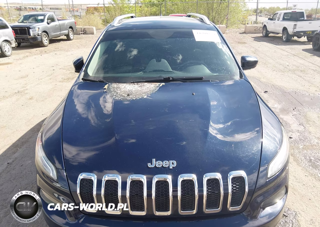 2015 Jeep Cherokee Latitude VIN:1C4PJMCS9FW545877 - 6