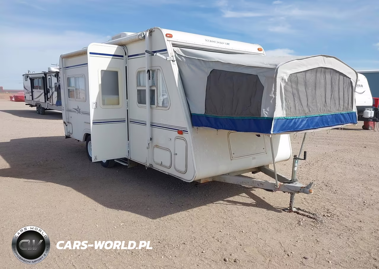 2000 Starcraft 21' Bumper Pull Travel Trailer