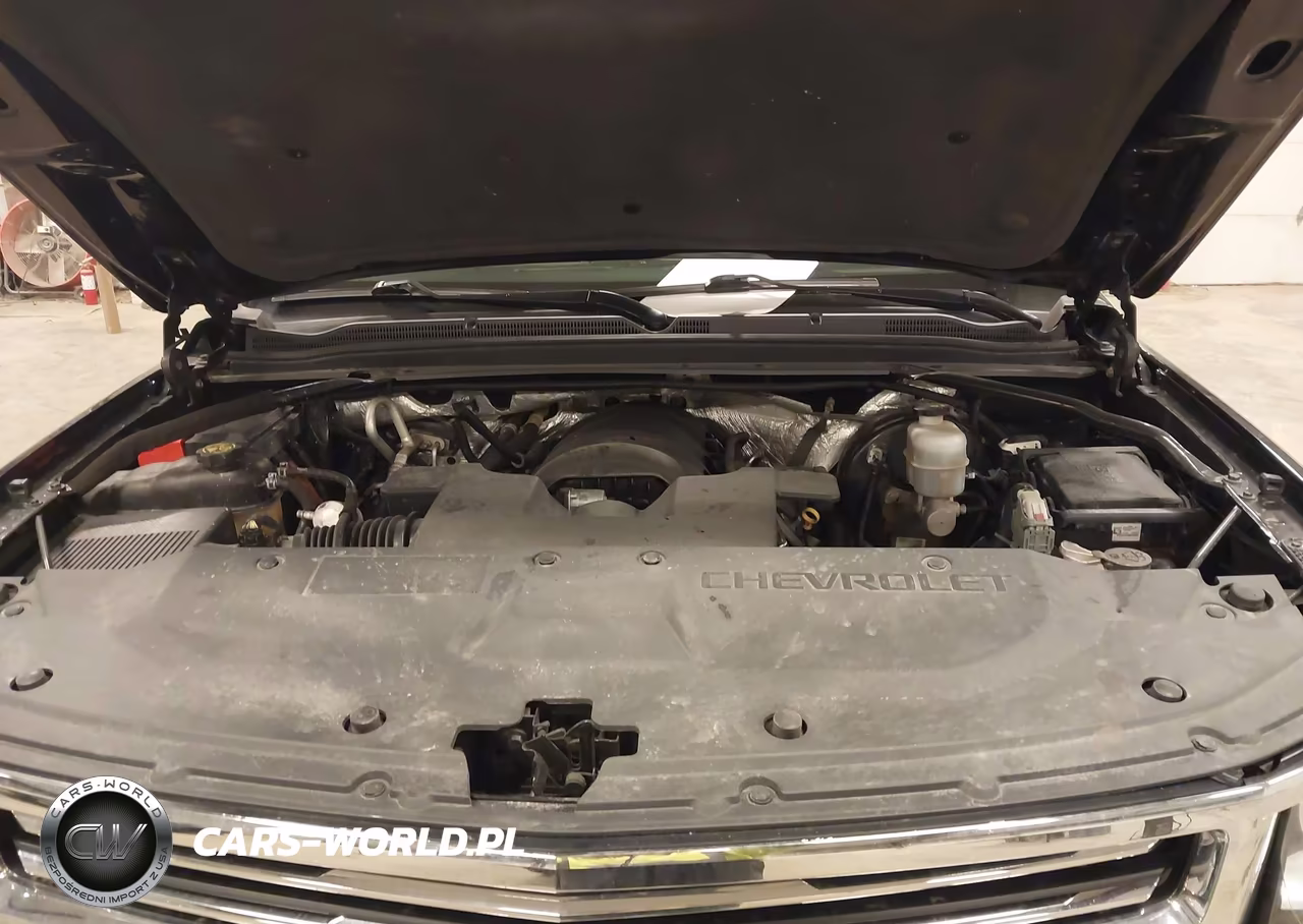 2015 Chevrolet Tahoe Ltz VIN:1GNSKCKC8FR514993 - 10