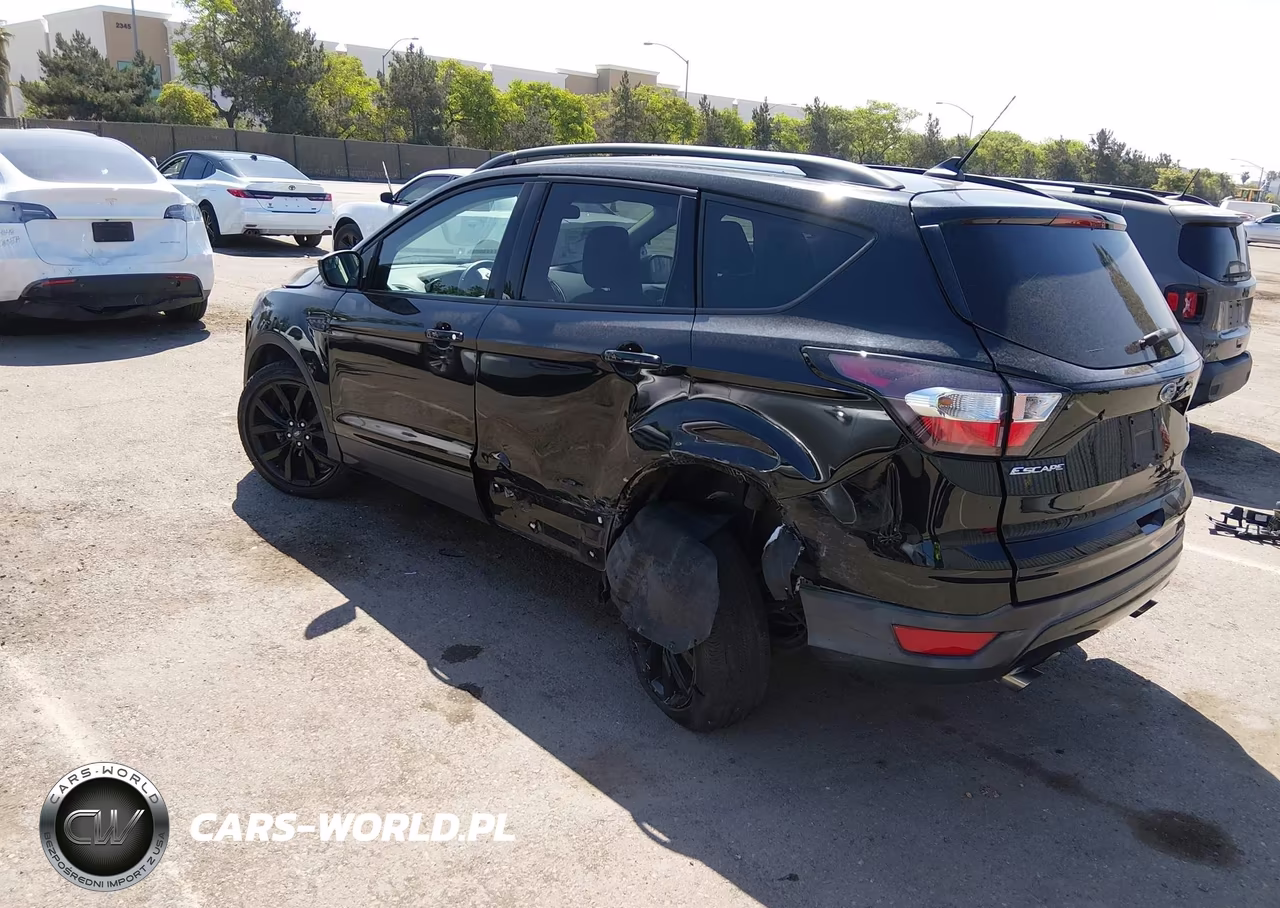 2018 Ford Escape Se VIN:1FMCU0GD6JUD29821 - 3