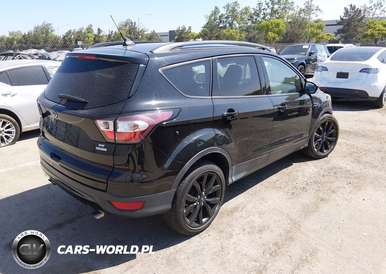 2018 Ford Escape Se VIN:1FMCU0GD6JUD29821 - 4