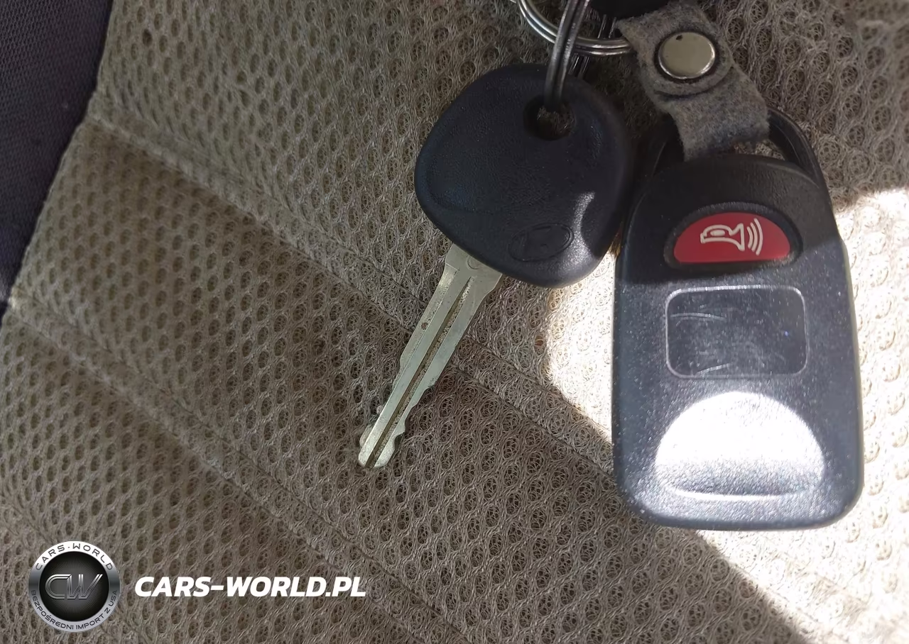 2010 Hyundai Tucson Limited VIN:KM8JU3AC7AU019105 - 11