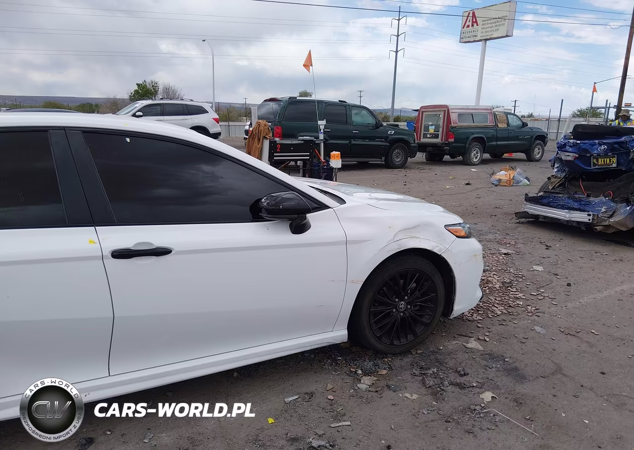 2020 Toyota Camry Se Nightshade Edition VIN:4T1G11AK6LU400591 - 16